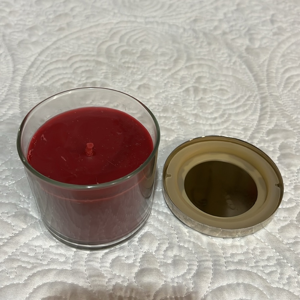 BB&W frosted cranberry theee wick and‎ cranberry woods single wick candles, new - Picture 12 of 15